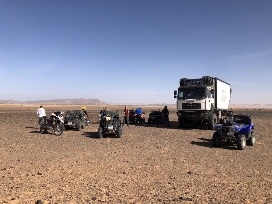 Marokko 2023, auf der Piste am Oued Draa Marokko 2023, auf der Piste am Oued Draa