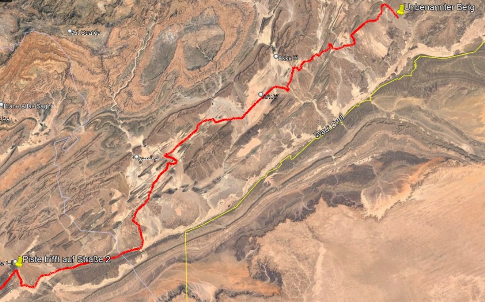 Piste trifft auf Straße 2 bis unb. Berg Piste trifft auf Straße 2 bis unb. Berg